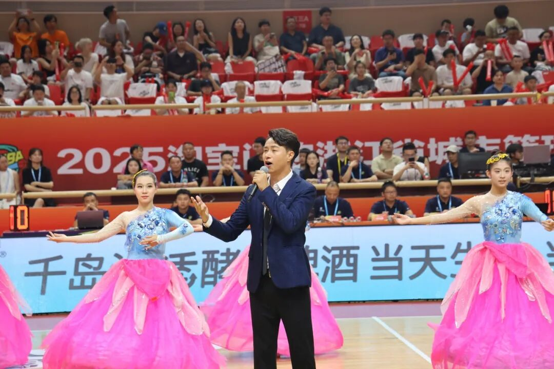 歌声为媒，网聚乡情！李峻亦献唱《我的家乡叫永康》燃动浙BA赛场